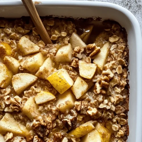 In today’s fast-paced world, the importance of a healthy breakfast cannot be overstated. Starting your day with a nutritious meal sets the tone for the hours ahead, providing essential energy and nutrients that fuel your body and mind. Skipping breakfast or opting for sugary cereals can lead to energy crashes and cravings later in the day. Instead, a wholesome breakfast like the Healthy Apple Oatmeal Breakfast Bake offers a delicious and satisfying way to kickstart your morning.
